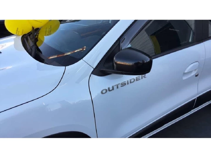 KWID 1.0 12V SCE FLEX OUTSIDER MANUAL