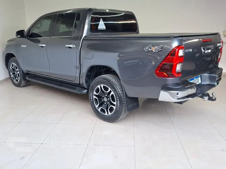 HILUX 2.8 D-4d Turbo CD SRX 4X4