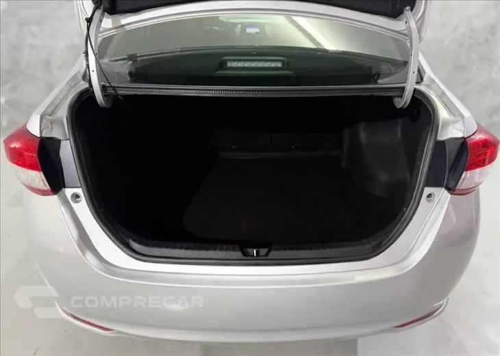 YARIS 1.5 16V Sedan XLS Connect
