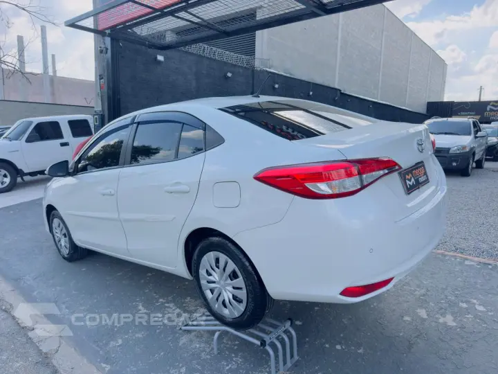 Yaris Sedan 1.5 16V 4P FLEX XL MULTIDRIVE AUTOMÁTICO CVT