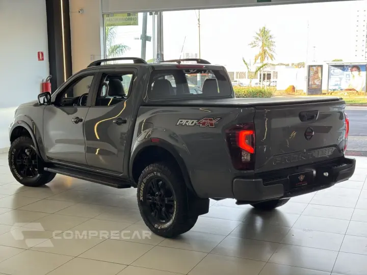 Frontier 2.3 16V PRO4X CABINE DUPLA 4X4 BI-TURBO DIESEL AUTO