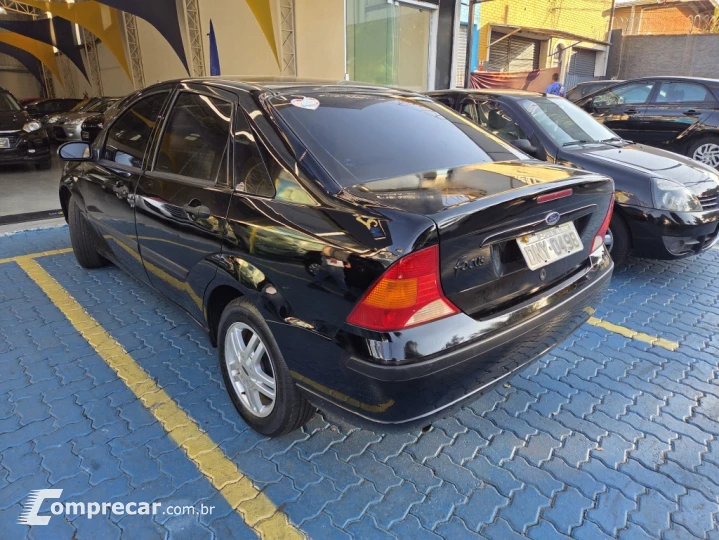 FOCUS 2.0 GLX SEDAN 16V GASOLINA 4P MANUAL