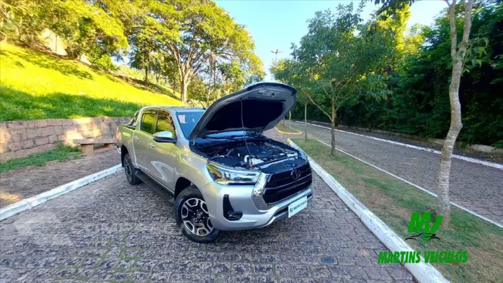 HILUX 2.8 D-4D TURBO DIESEL CD SRX 4X4 AUTOMÁTICO