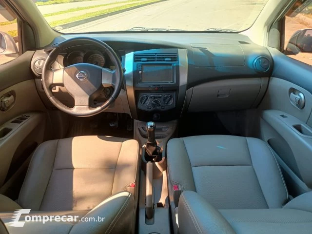LIVINA - 1.6 16V 4P MANUAL