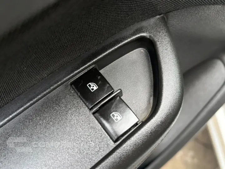 ONIX HATCH LT 1.0 8V FlexPower 5p Mec.
