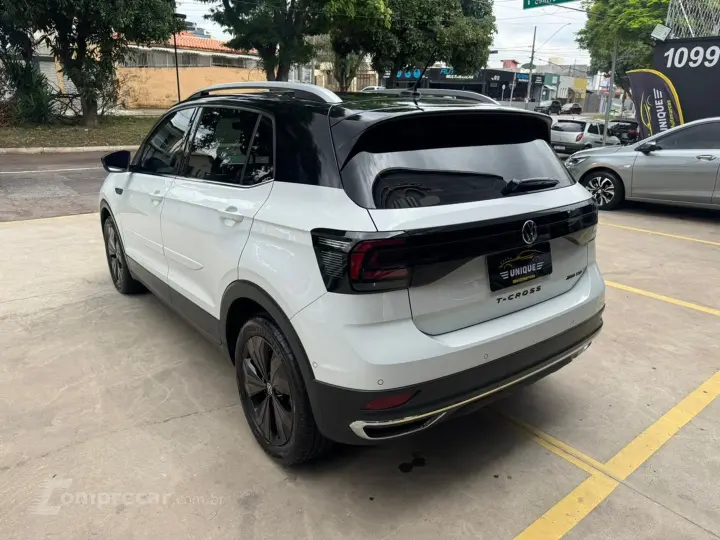 T-Cross 1.4 250 Tsi Total Flex Highline Automático