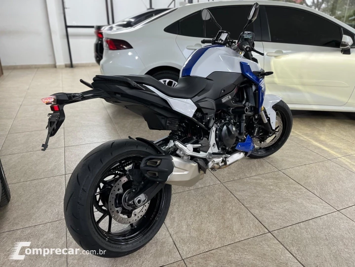 F 900 R SPORT PLUS