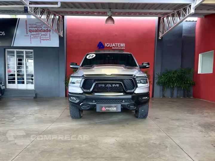 1500 5.7 V8 GASOLINA REBEL CD 4X4 AUTOMÁTICO