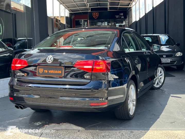 JETTA 2.0 TSI HIGHLINE 211CV GASOLINA 4P TIPTRONIC