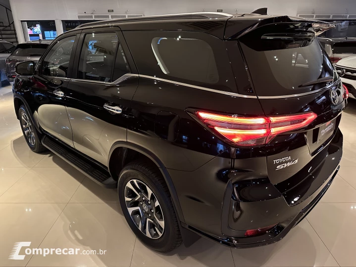 HILUX SW4 2.8 D-4d Turbo SRX Platinum 7L 4X4