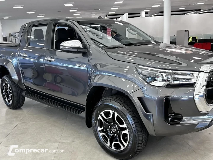 HILUX 2.8 D-4D TURBO CD SRX PLUS 4X4 AUTOMÁTICO