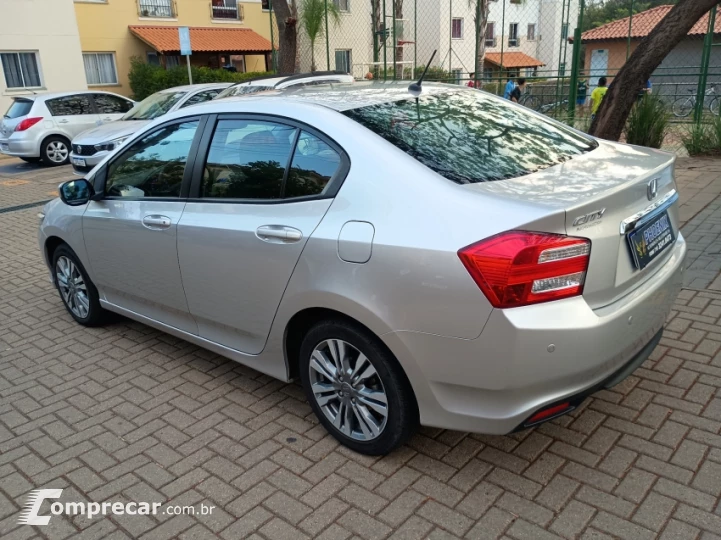 CITY 1.5 LX Sedan 16V