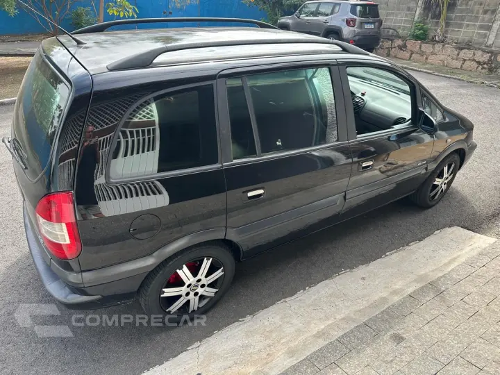 Zafira 2.0 4P ELITE FLEX 7 LUGARES AUTOMÁTICO