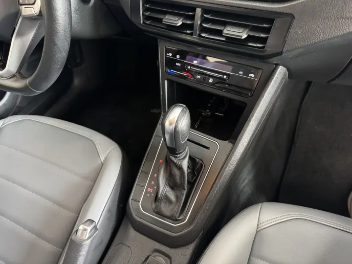 Nivus 1.0 4P FLEX 200 TSI HIGHLINE TURBO AUTOMÁTICO