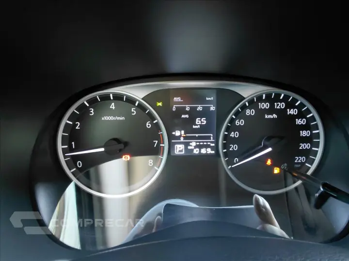 KICKS PLAY 1.6 16V FLEXSTART SENSE XTRONIC