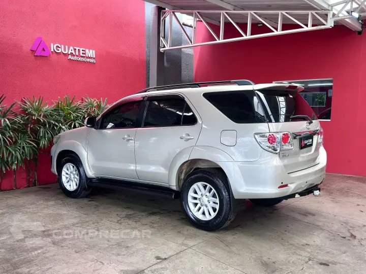 HILUX SW4 3.0 SRV 4X4 7 LUGARES 16V TURBO INTERCOOLER DIESEL