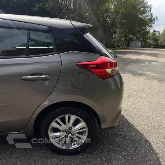 YARIS 1.3 16V XL