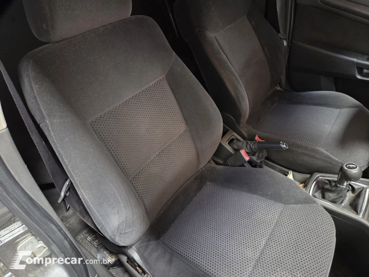 VECTRA 2.0 MPFI GT HATCH 8V FLEX 4P MANUAL