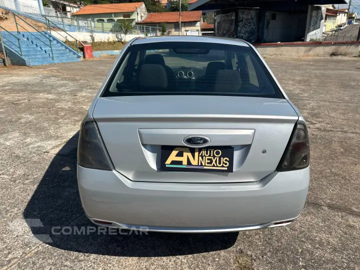 FIESTA 1.6 MPI Class Sedan 8V