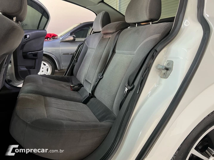 VECTRA 2.0 MPFI Elegance 8V