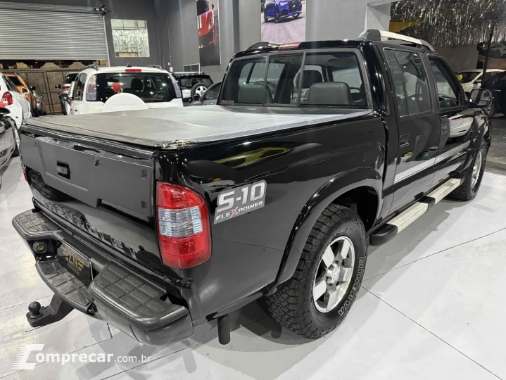 S10 2.4 MPFI EXECUTIVE 4X2 CD 8V FLEX 4P MANUAL