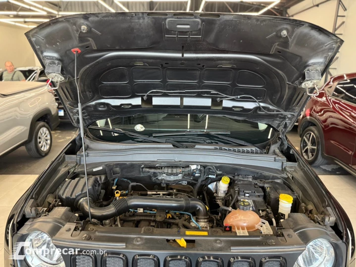 RENEGADE 1.8 16V Longitude