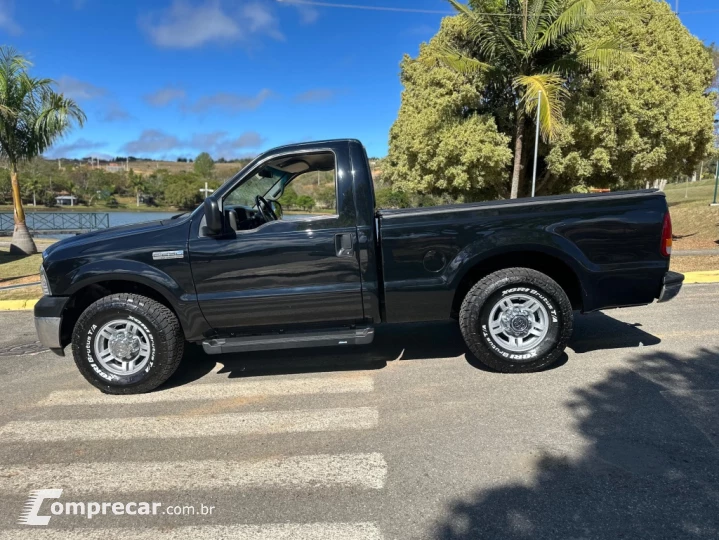 F-250 3.9 XLT 4X2 CS DIESEL 2P MANUAL