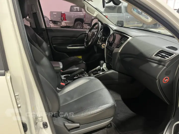 L200 TRITON 2.4 16V Turbo Sport HPE CD 4X4