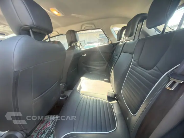 Captur 2.0 16V 4P FLEX INTENSE AUTOMÁTICO