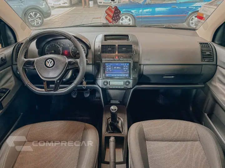 POLO SEDAN 1.6 MI Comfortline 8V