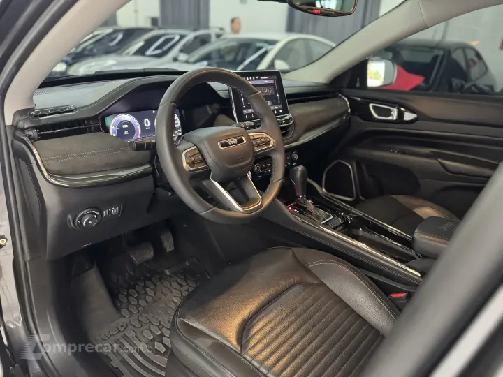 COMMANDER 1.3 T270 Turbo Limited