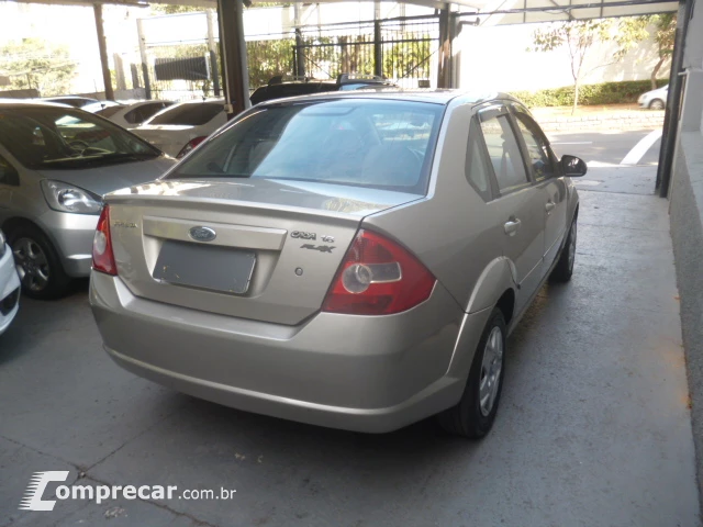 FIESTA 1.6 MPI Class Sedan 8V