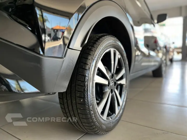 KICKS ADVANCE CVT