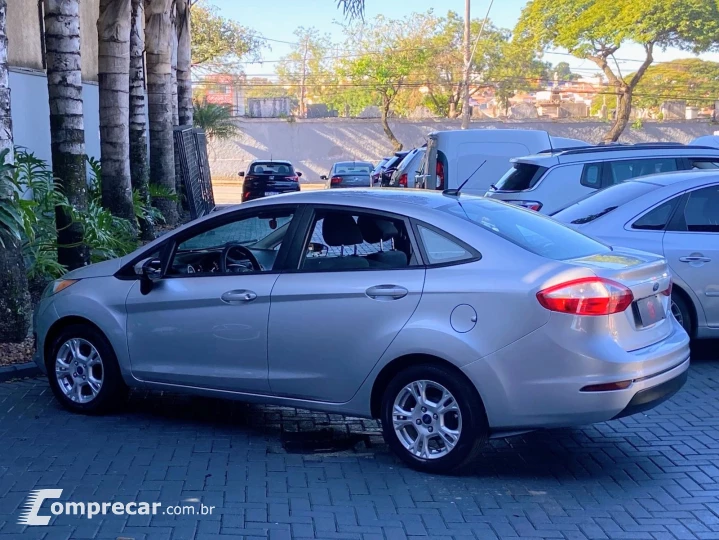 FIESTA 1.6 SE Sedan 16V