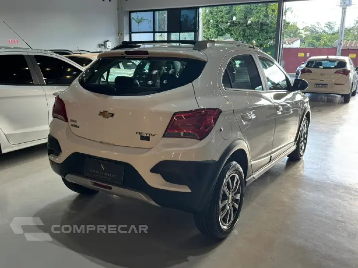 ONIX 1.4 MPFI ACTIV 8V FLEX 4P AUTOMATICO