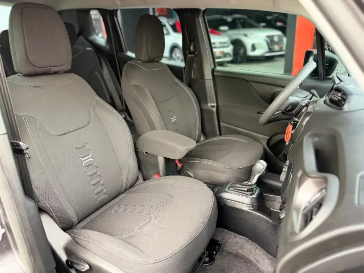 Renegade Sport T270 1.3 TB 4x2 Flex Aut.