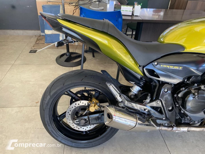 CB 600 F HORNET