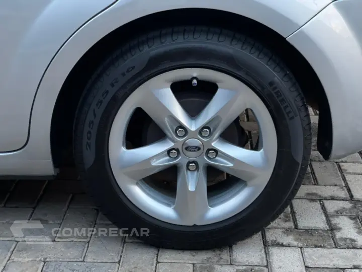 FOCUS 1.6 GLX 16V FLEX 4P MANUAL