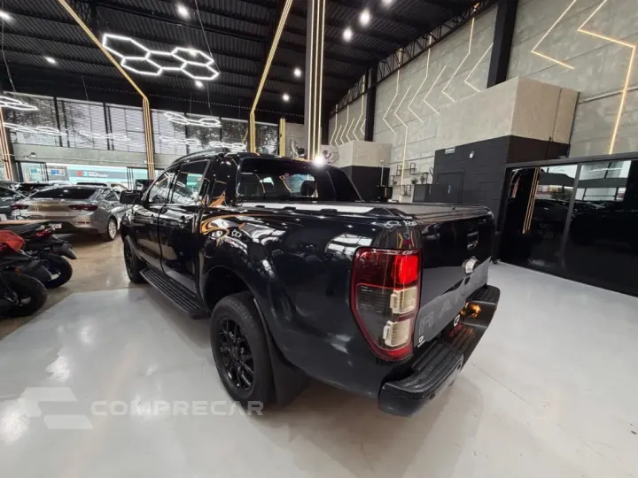 RANGER 2.2 BLACK 4X2 CD 16V DIESEL 4P AUTOMÁTICO