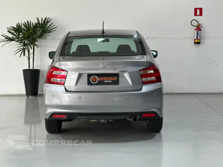 CITY 1.5 LX Sedan 16V