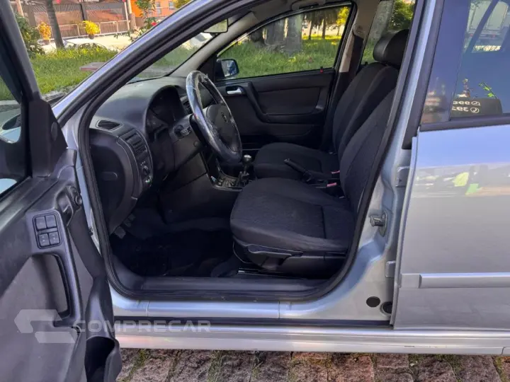 Astra Advantage 2.0 MPFI 8V FlexPower 5p