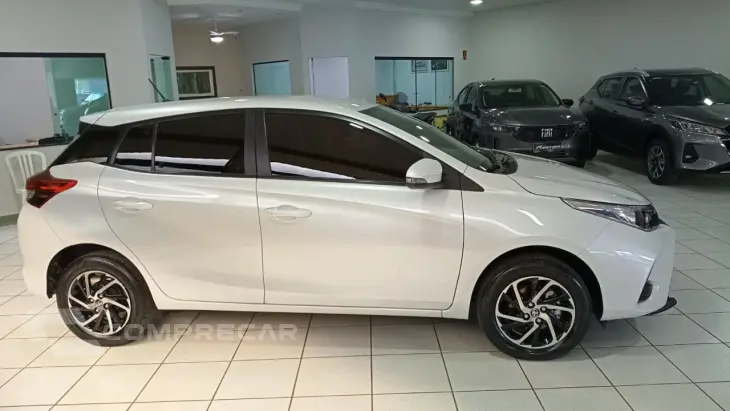 Yaris Hatch 1.5 16V 4P FLEX XS MULTIDRIVE AUTOMÁTICO CVT