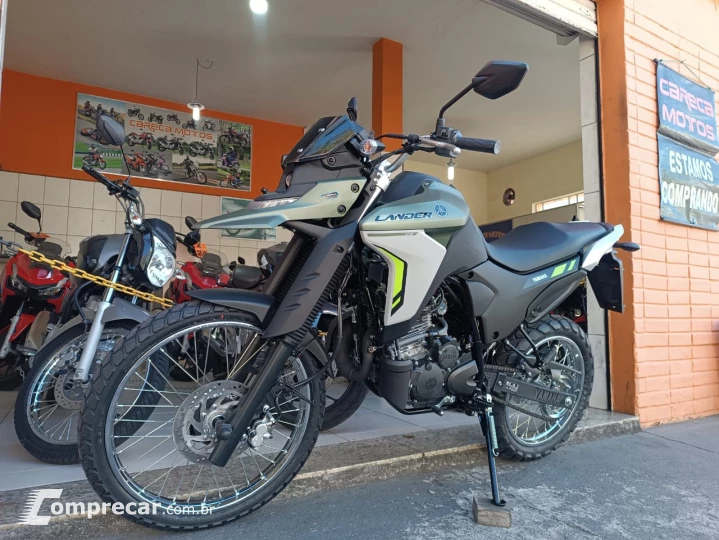 XTZ 250 LANDER