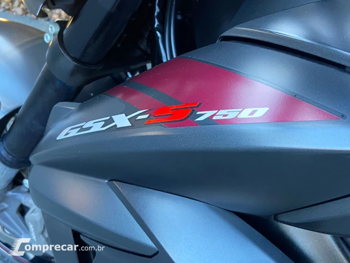 GSX-S 750
