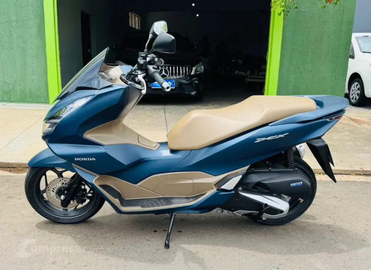 PCX 160 DLX