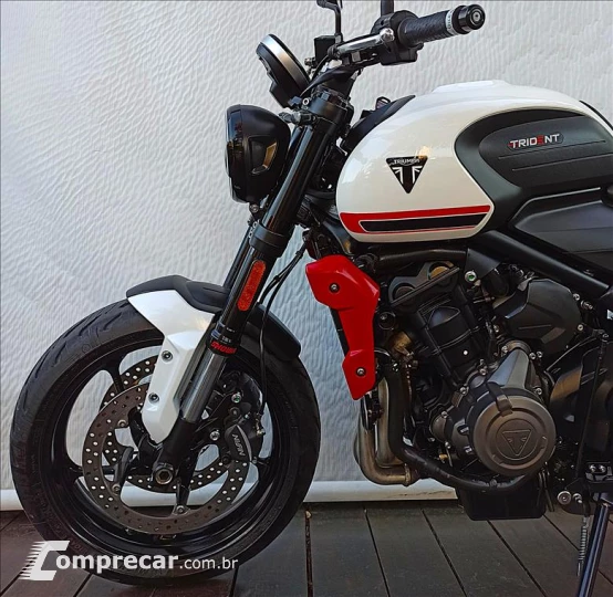 TRIDENT 660