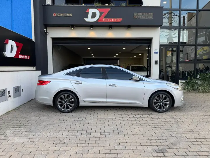 AZERA 3.0 MPFI GLS V6 24V
