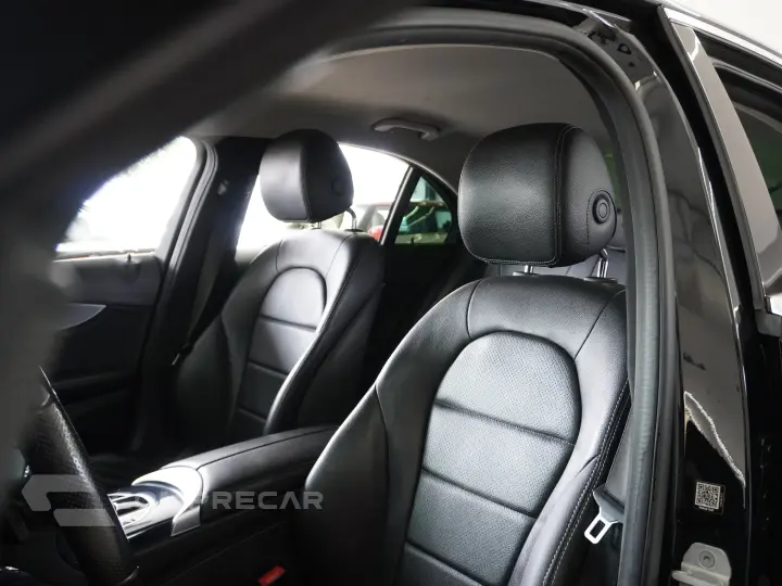 C 180 1.6 CGI AVANTGARDE 16V TURBO GASOLINA 4P AUTOMÁTICO