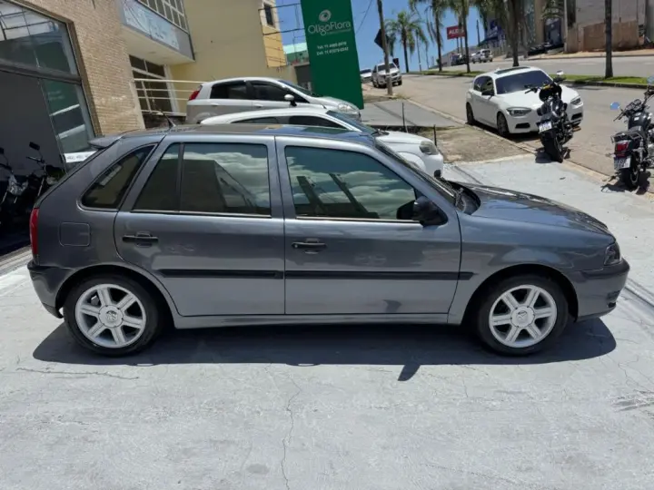 Gol 1000 Mi 16V/ Ouro 4p