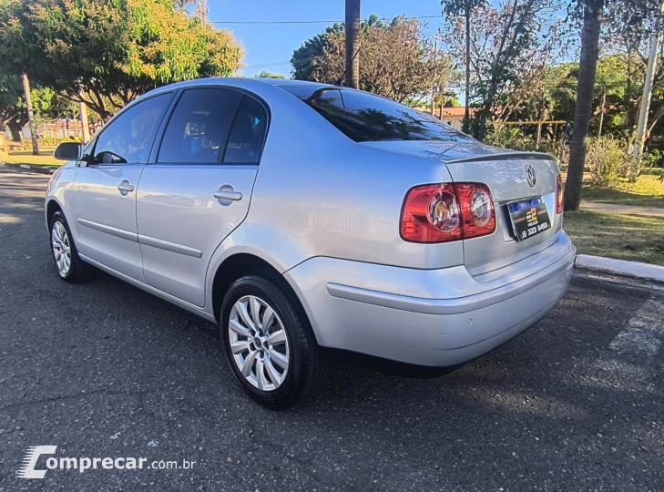POLO SEDAN 1.6 MI 8V